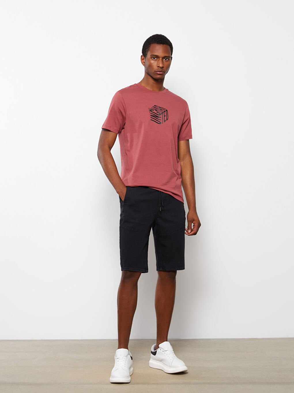 Pembe Bisiklet Yaka Kısa Kollu Baskılı Penye Erkek Tişört-2