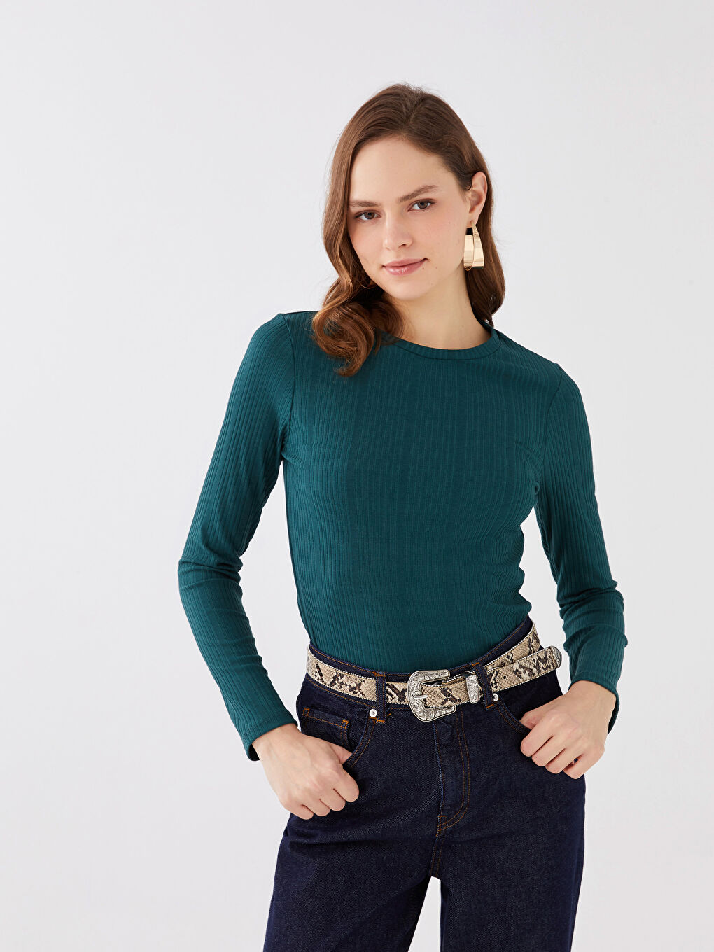 Әйелдерге арналған дөңгелек жағалы өрнексіз кроп-топ