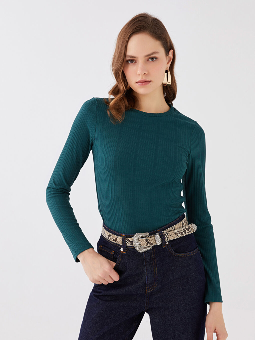 Әйелдерге арналған дөңгелек жағалы өрнексіз кроп-топ-1