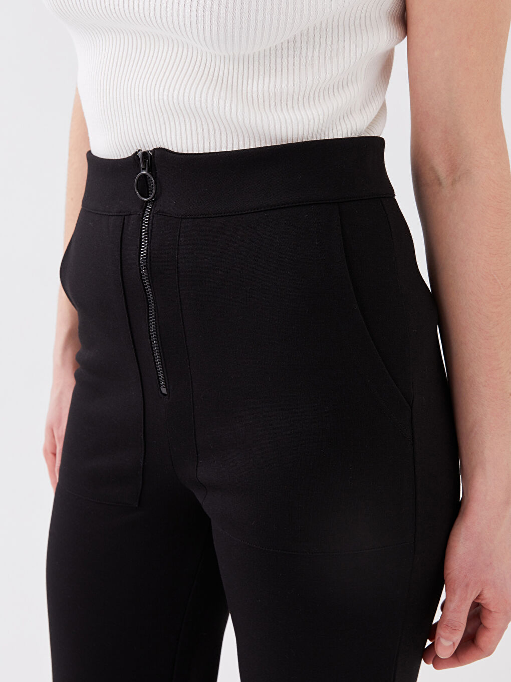 Siyah Beli Fermuarlı Düz İspanyol Paça Kadın Pantolon-2