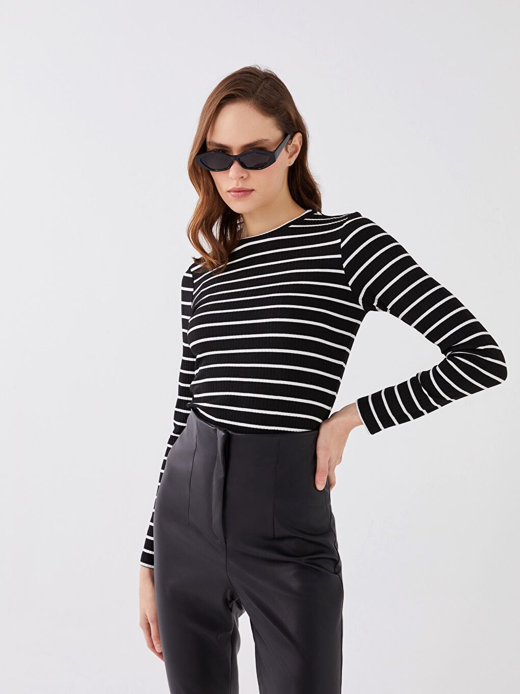 Siyah Bisiklet Yaka Çizgili Uzun Kollu Kadın Body