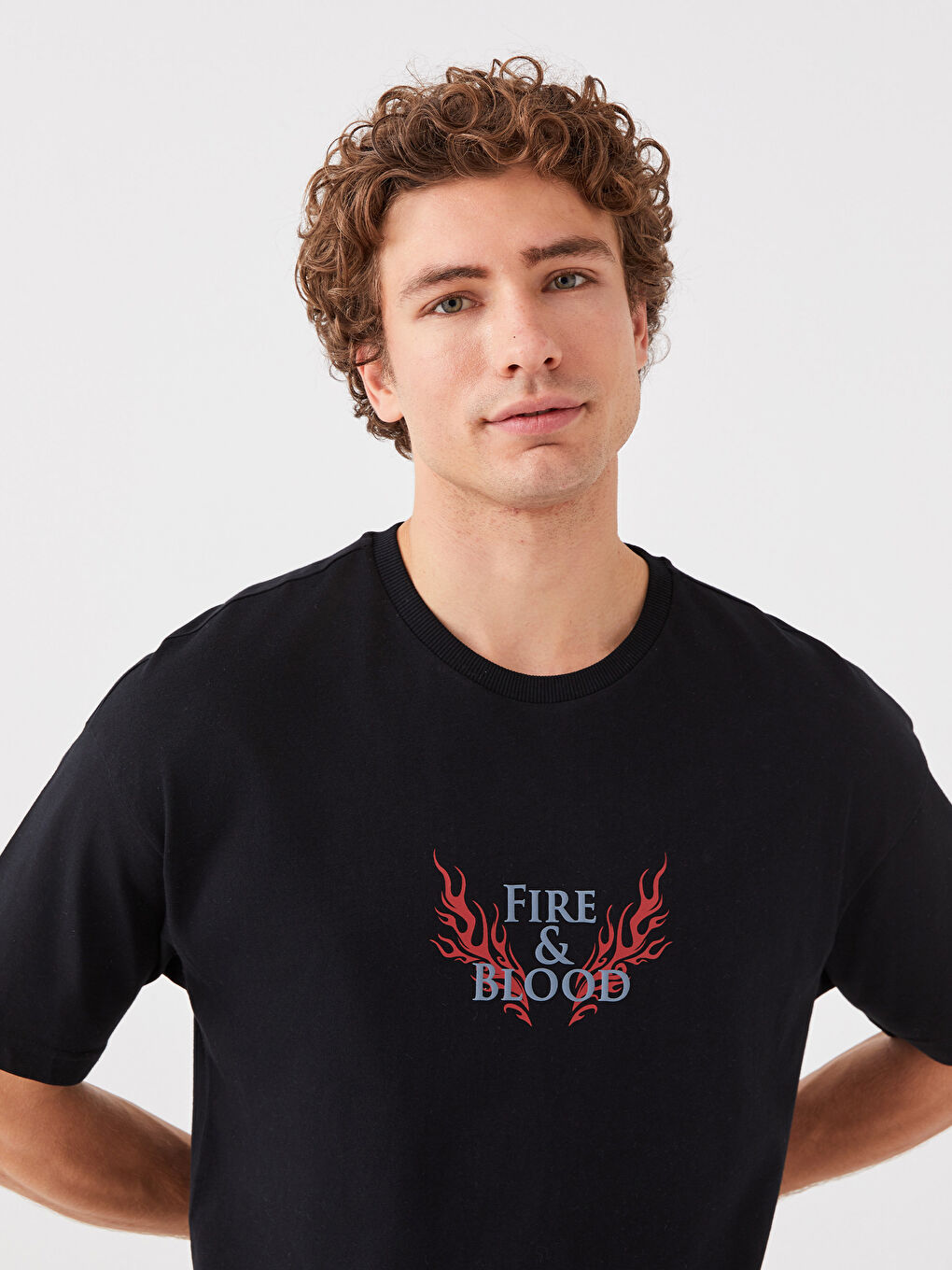 Siyah Oversize Bisiklet Yaka Kısa Kollu Baskılı Penye Erkek Tişört-1