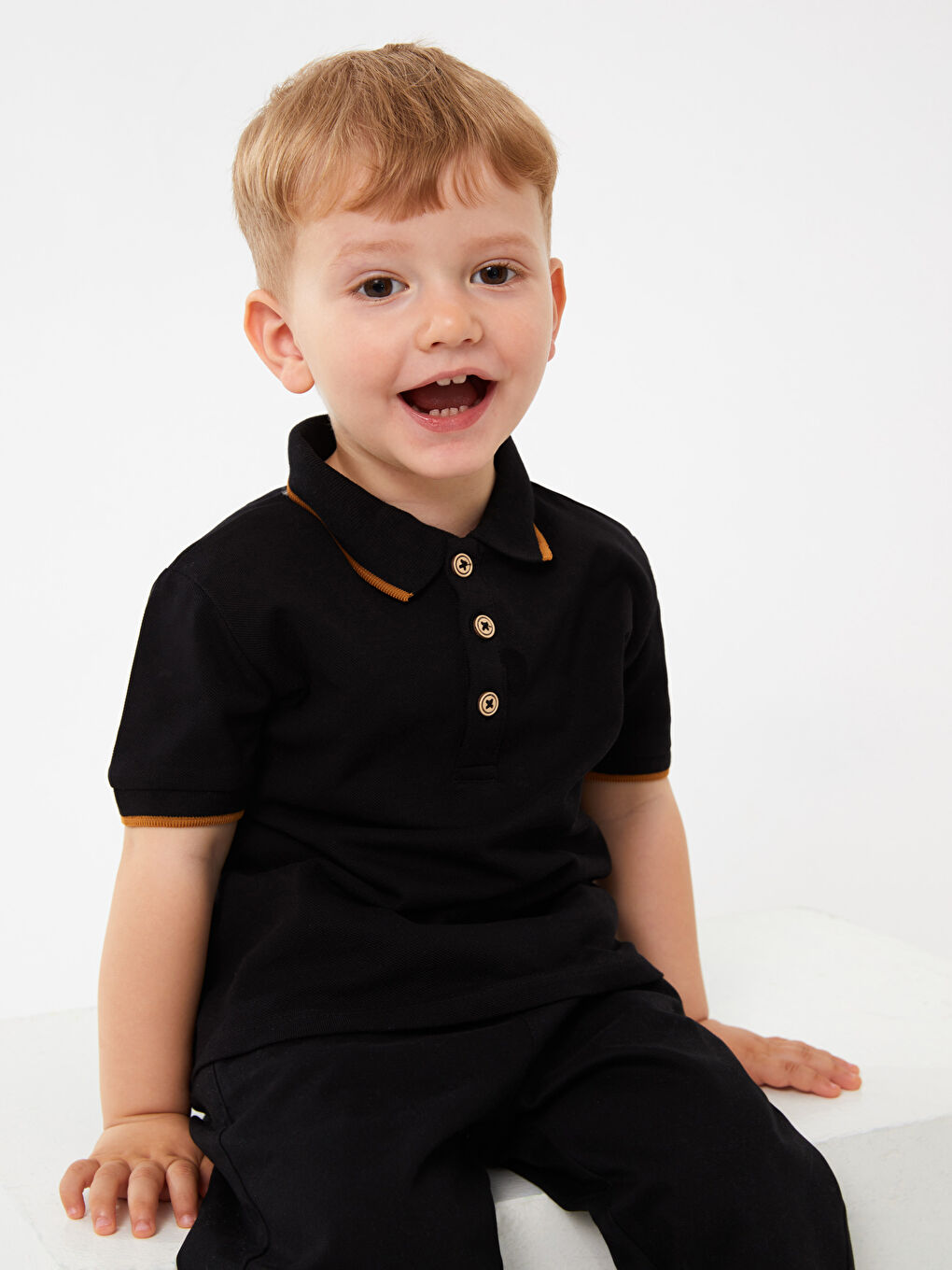 Siyah Polo Yaka Kısa Kollu Erkek Bebek Tişört-1
