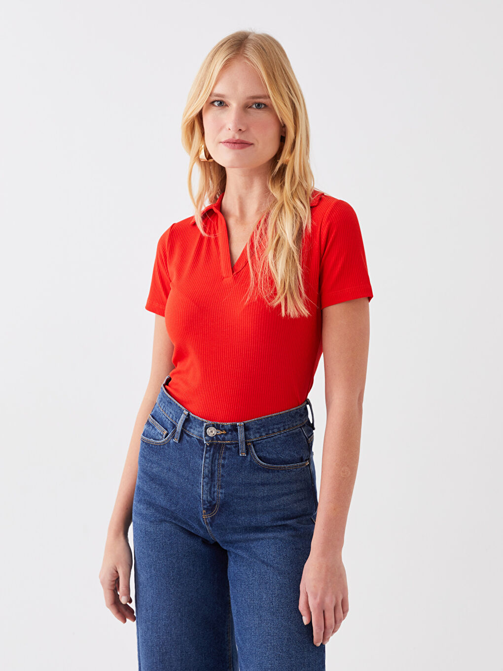 Kırmızı Polo Yaka Düz Kısa Kollu Kadın Tişört-1