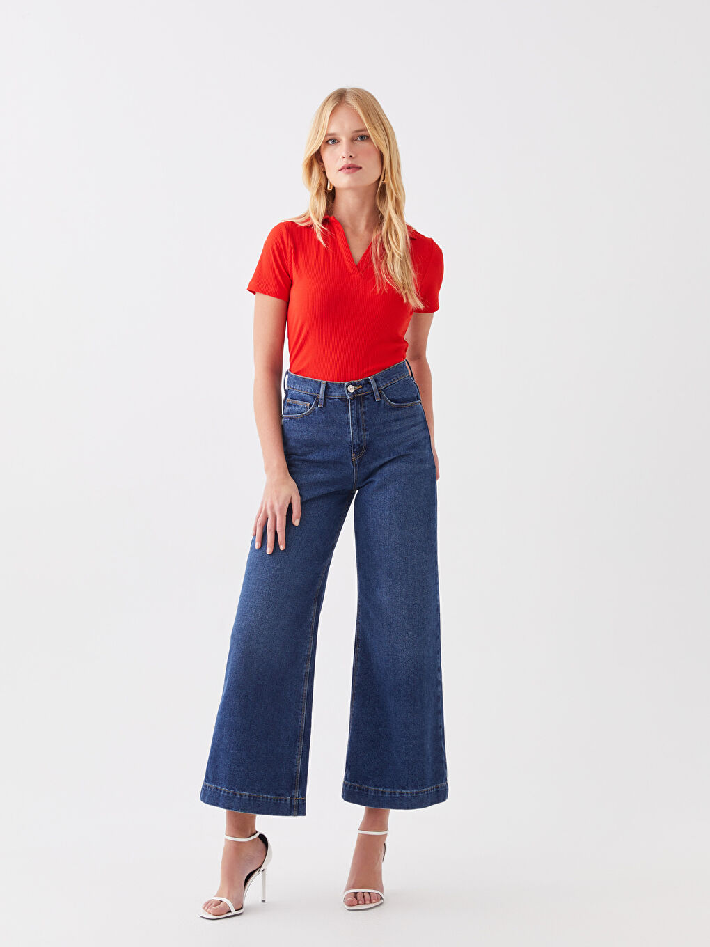 Kırmızı Polo Yaka Düz Kısa Kollu Kadın Tişört-2