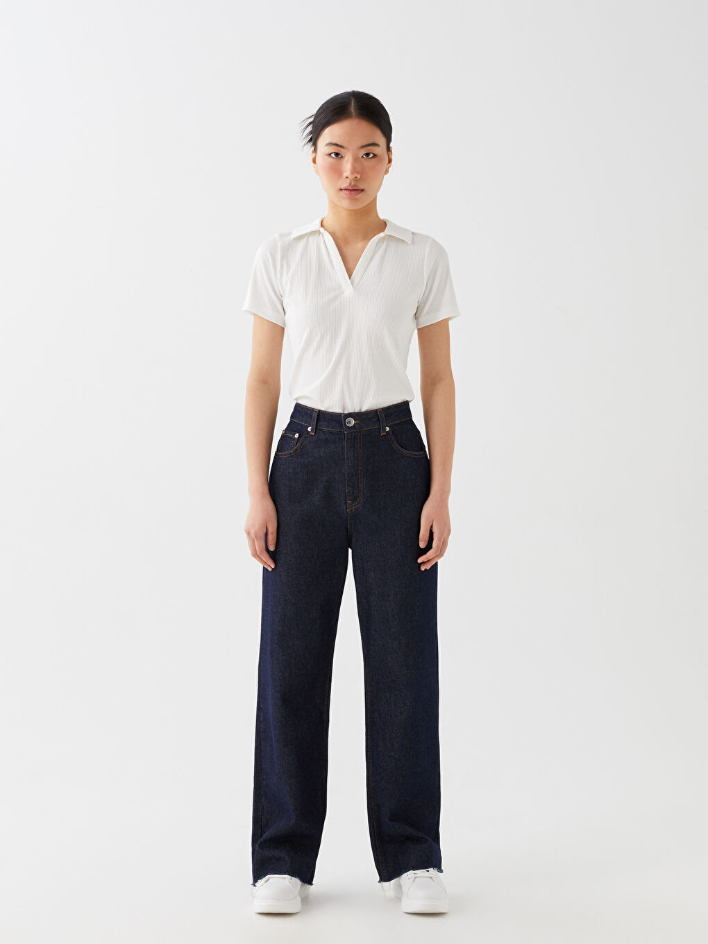 Ekru Polo Yaka Düz Kısa Kollu Kadın Tişört-2