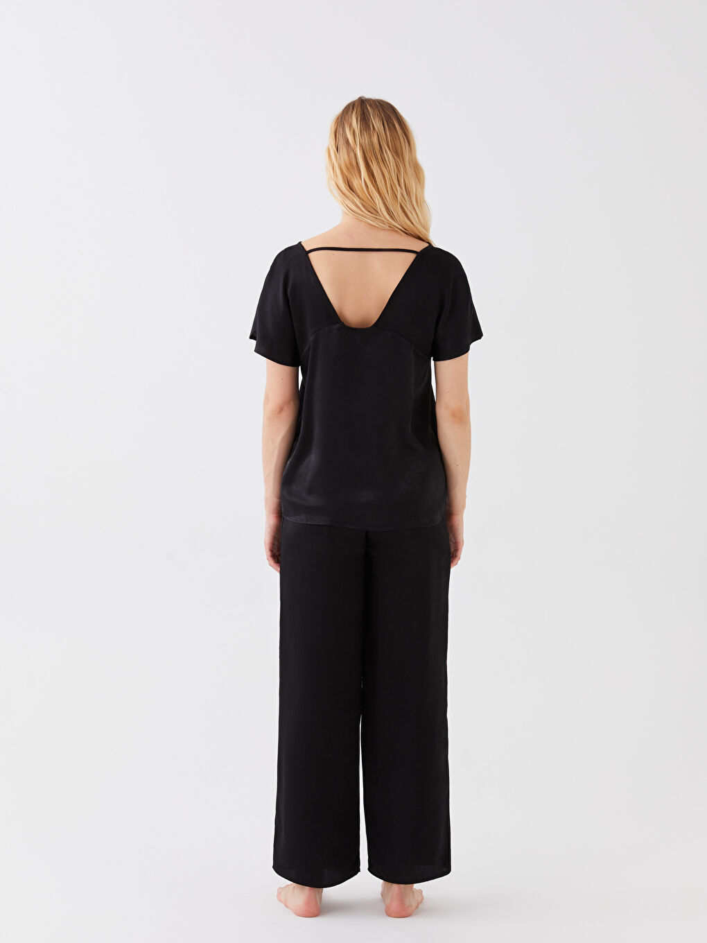 V-Neck Straight Short Sleeve Satin Women's Pajamas Set -S3DV70Z8-CVL