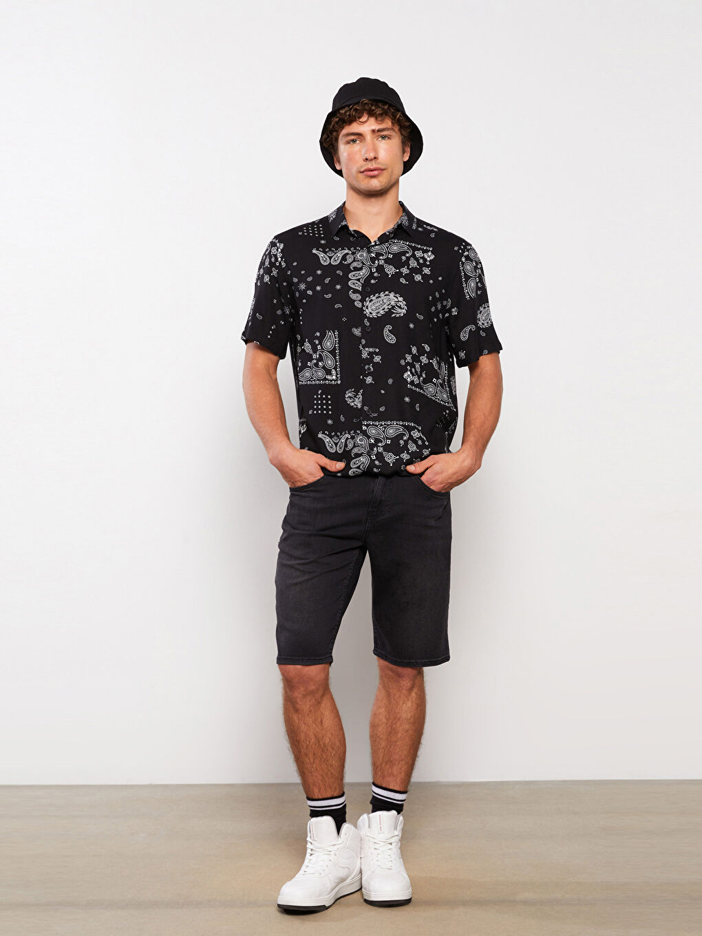 شورت جينز رجالي بقصة عادية-1