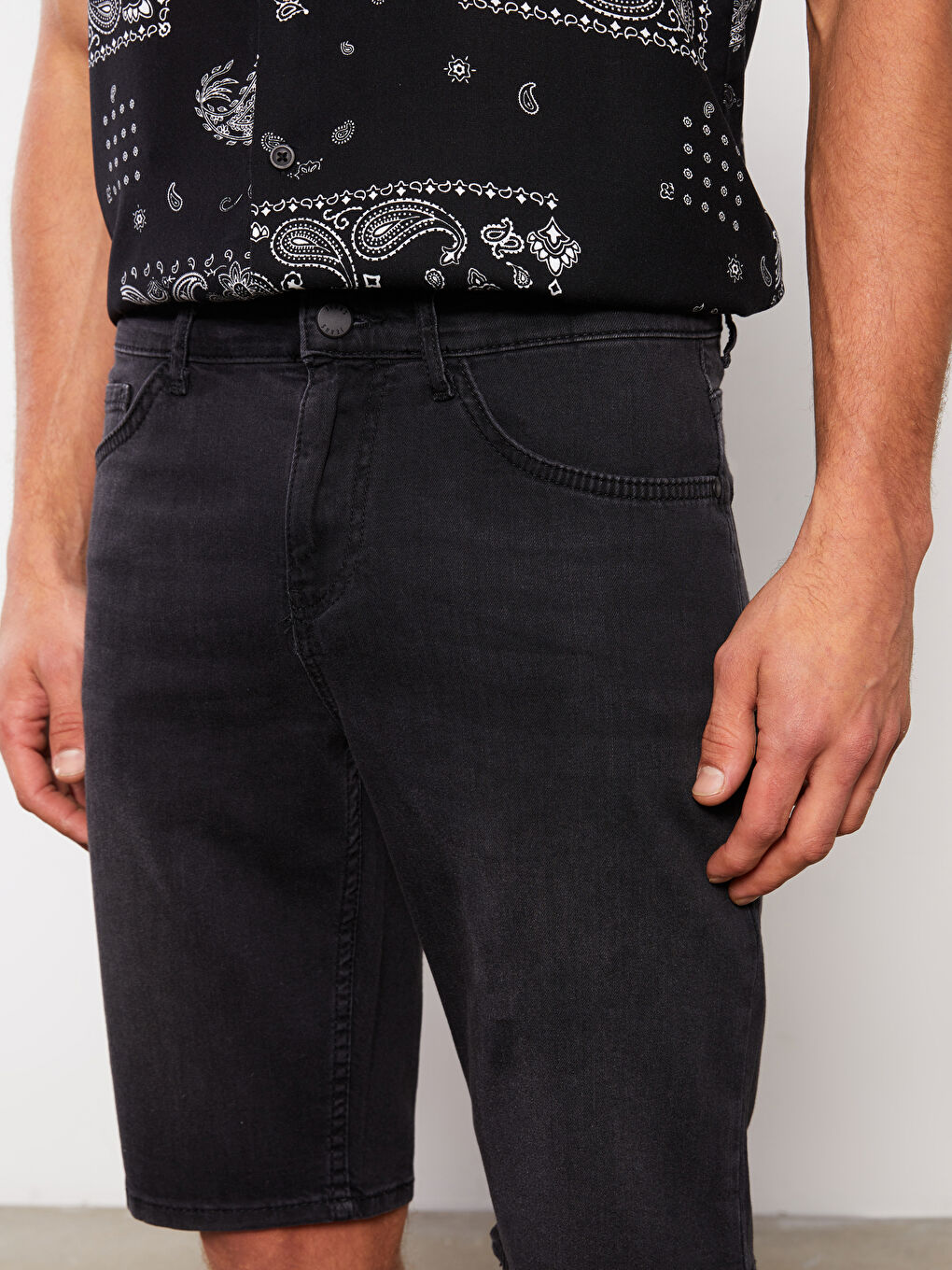 شورت جينز رجالي بقصة عادية-3