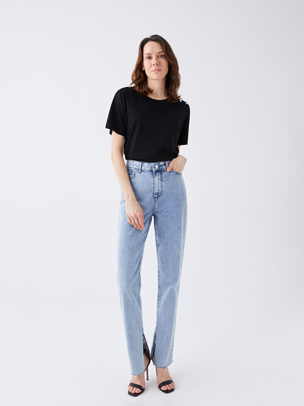 Siyah Bisiklet Yaka Düz Kısa Kollu Kadın Tişört-2