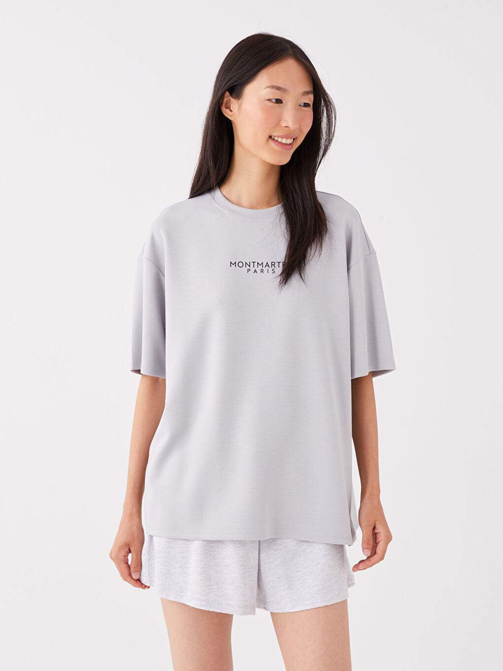 Gri Bisiklet Yaka Baskılı Kısa Kollu Oversize Kadın Tişört