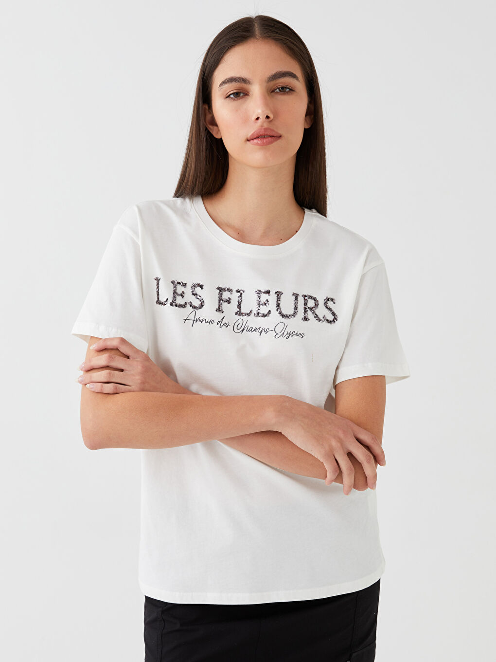 Ekru Bisiklet Yaka Baskılı Kısa Kollu Kadın Tişört