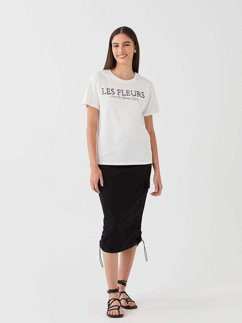 Ekru Bisiklet Yaka Baskılı Kısa Kollu Kadın Tişört-1