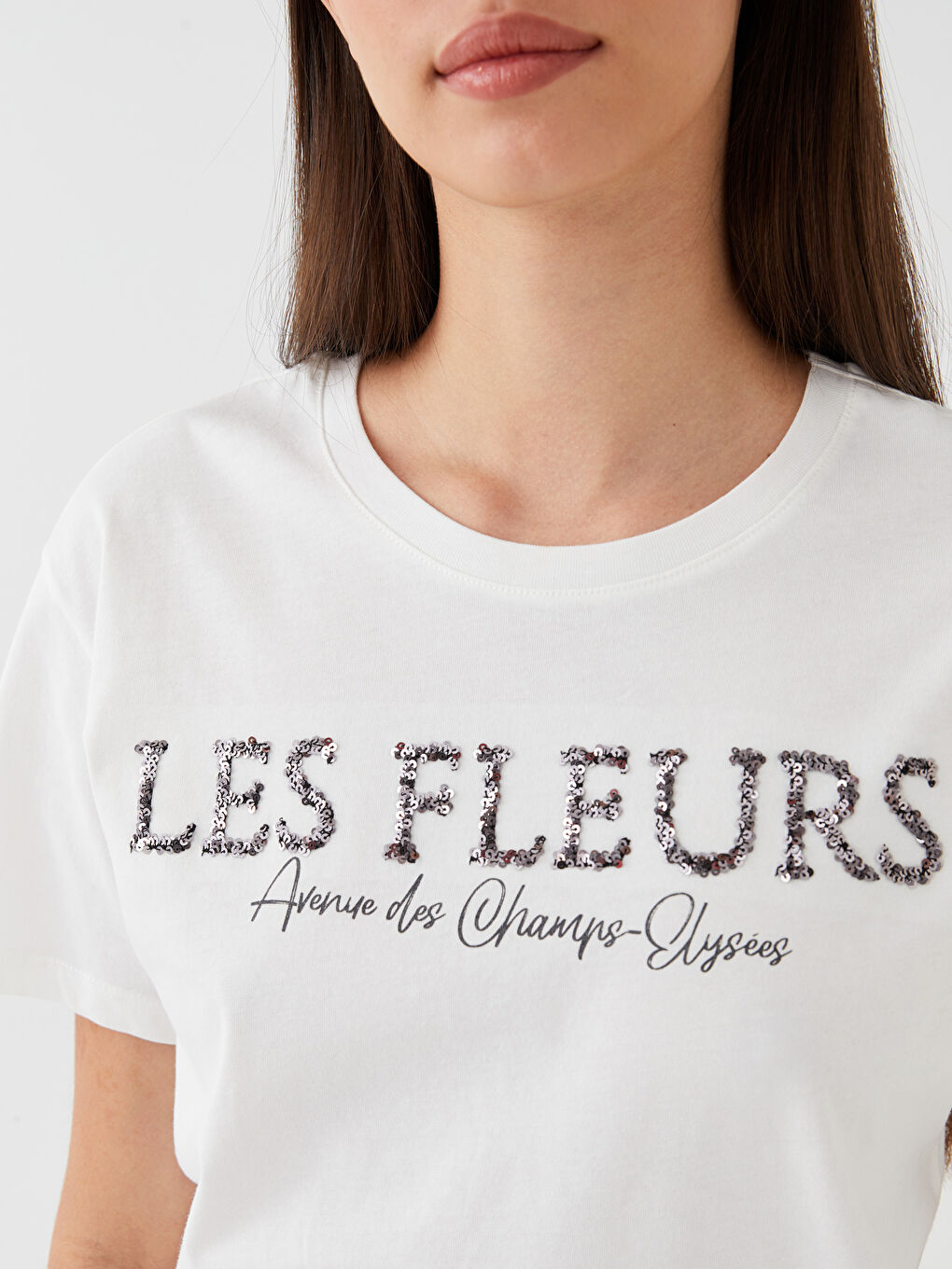 Ekru Bisiklet Yaka Baskılı Kısa Kollu Kadın Tişört-2