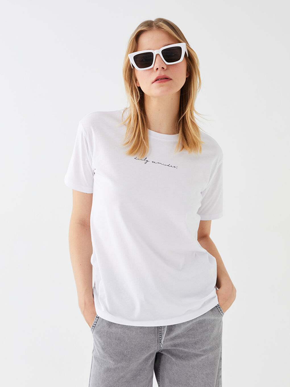 Beyaz Bisiklet Yaka Baskılı Kısa Kollu Kadın Tişört-2