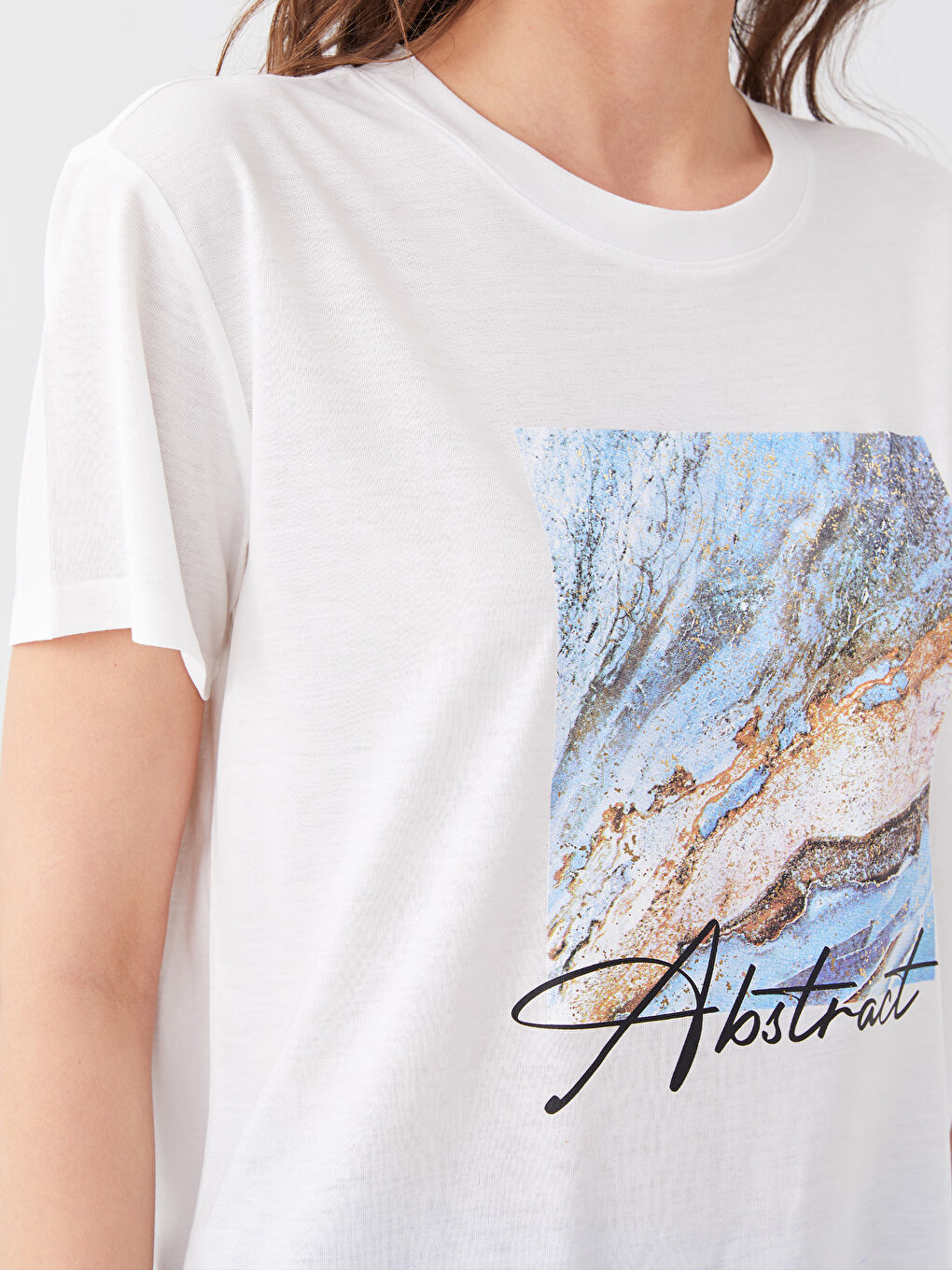 әйелдерге арналған принтті дөңгелек жағалы қысқа жең футболка-3