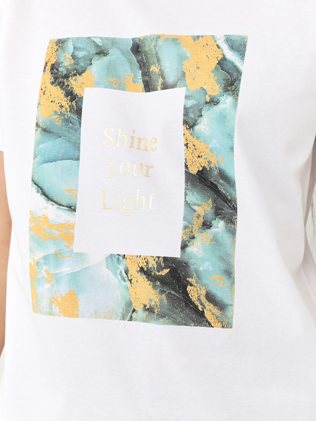 Beyaz Bisiklet Yaka Baskılı Kısa Kollu Kadın Tişört-3