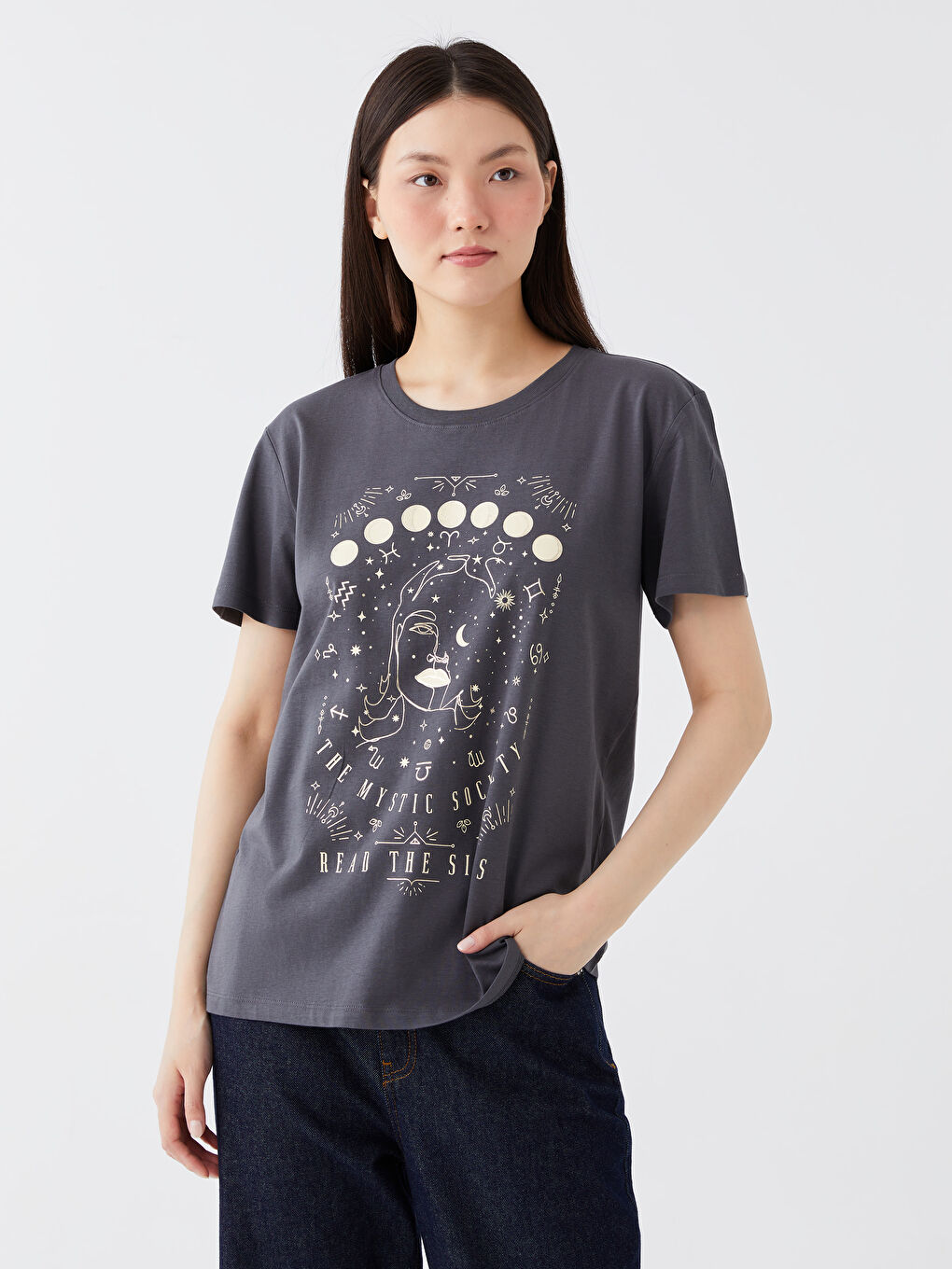 Gri Bisiklet Yaka Baskılı Kısa Kollu Kadın Tişört-1