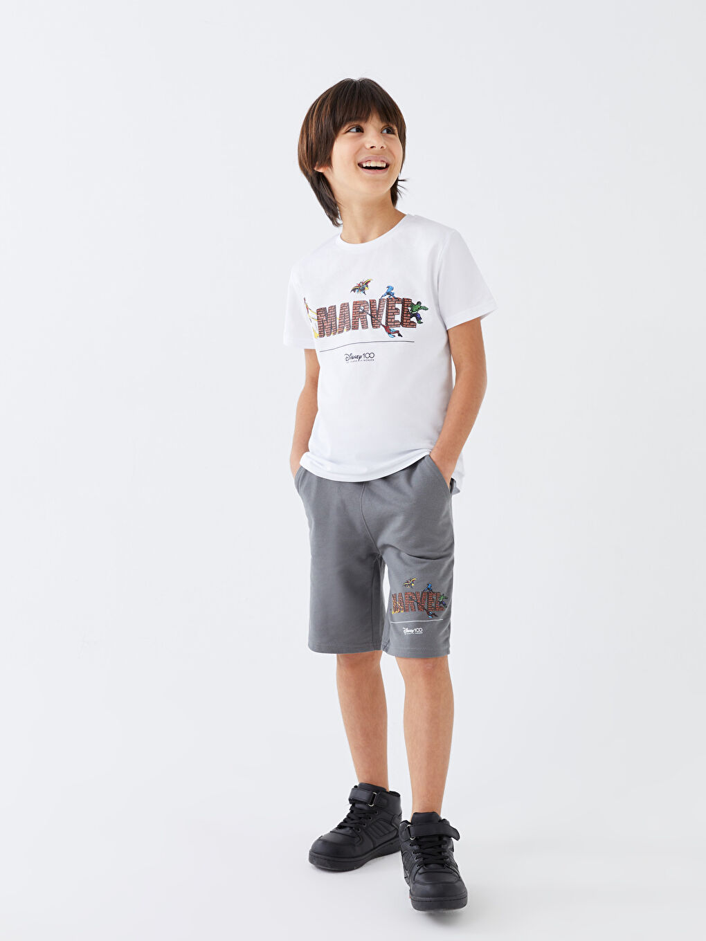 Beyaz Bisiklet Yaka Marvel Baskılı Kısa Kollu Erkek Çocuk Tişört-1