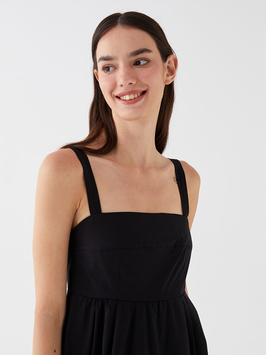 Siyah Kare Yaka Düz Askılı Poplin Kadın Elbise-2