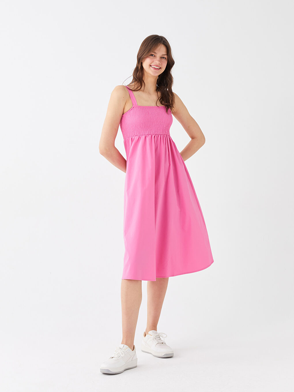 Pembe Kare Yaka Düz Askılı Poplin Elbise