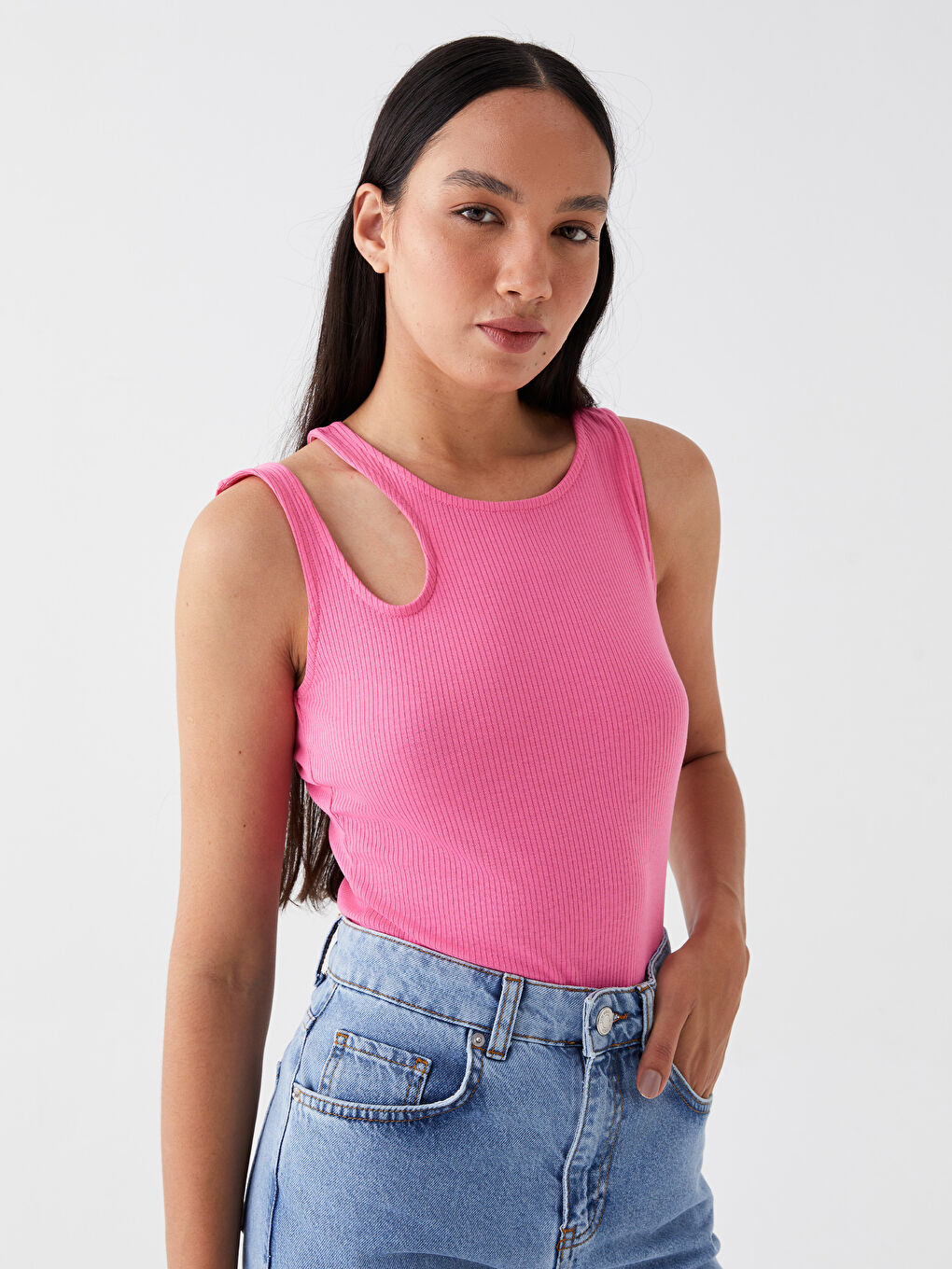 Maiou Femei cu Detalii Fereastră și Guler Rotund