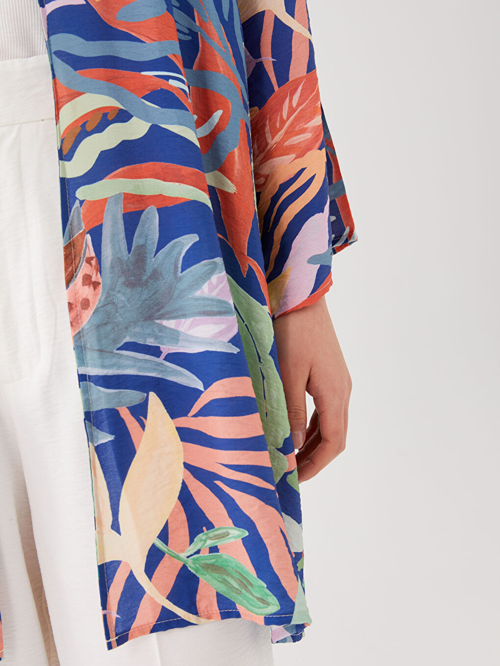 كيمونو نسائي واسع بنقشة وياقة شال-3