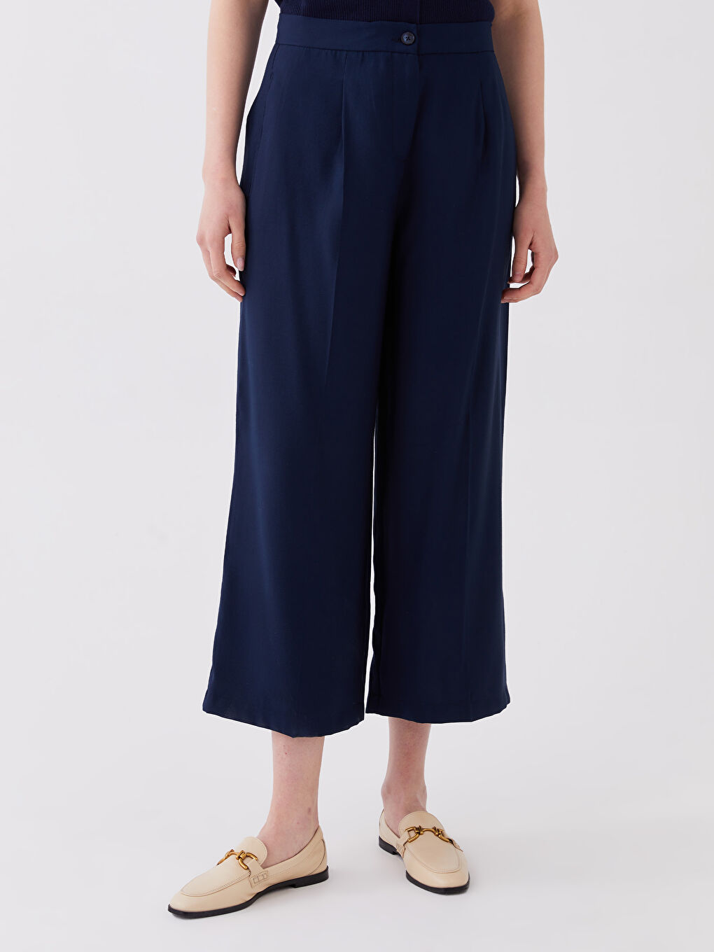Standard Fit Plain Wide Leg Women's Trousers-3