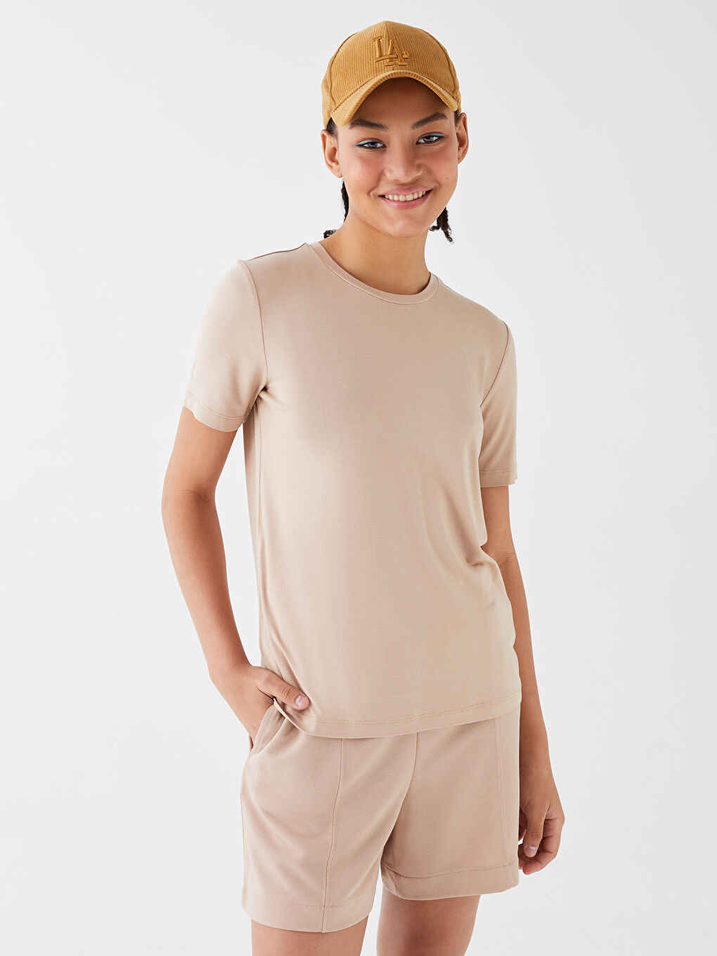 Tricou Simplu cu Mânecă Scurtă și Guler Rotund pentru Femei