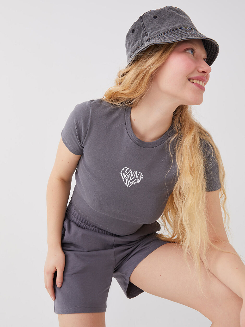 Crew Neck Printed Short Sleeve Women's Crop Top