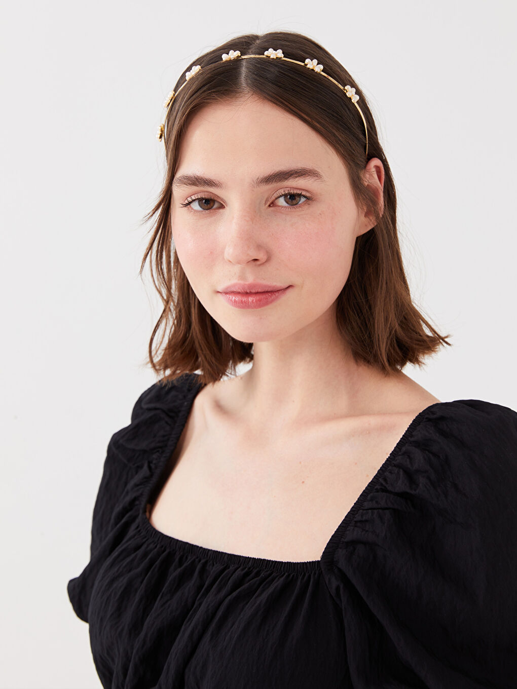 Stone Detailed Crown-1