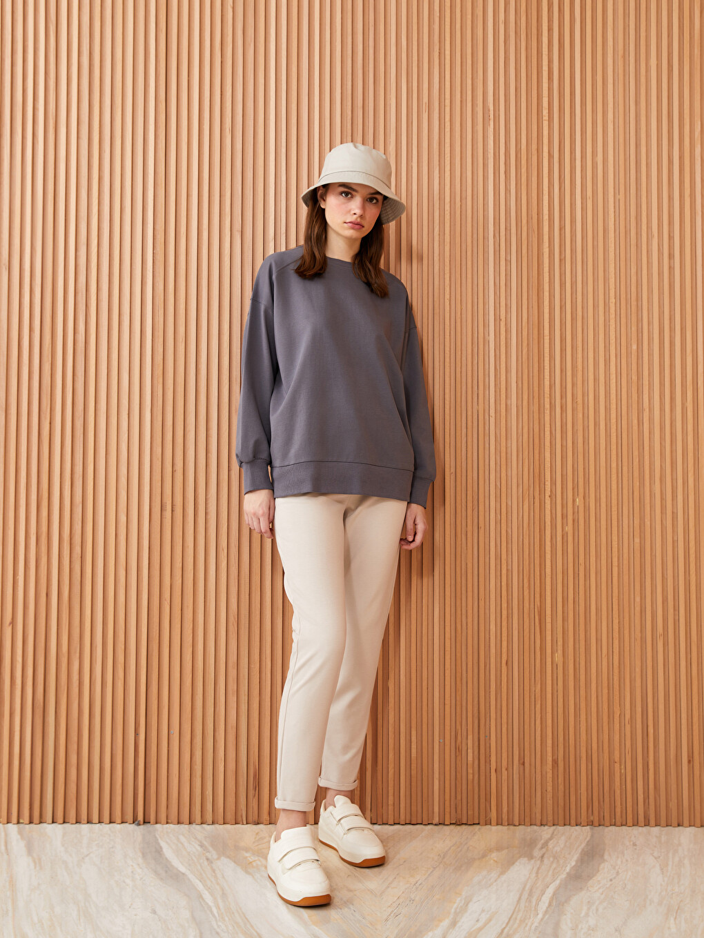 Elastic Waist Plain Interlock Women's Sweatpants-1
