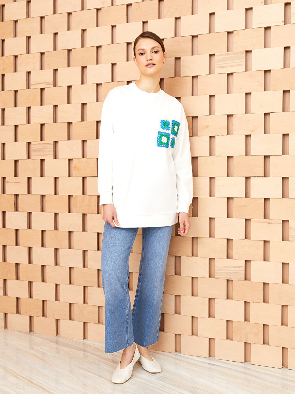 Әйелдерге арналған ұзын жеңді кестеленген дөңгелек жағалы свитшот туника-2