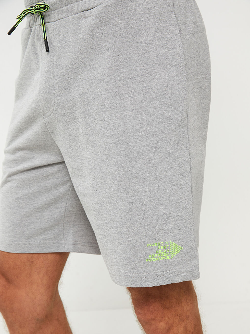 Gri Standart Kalıp Erkek Bermuda Şort-2