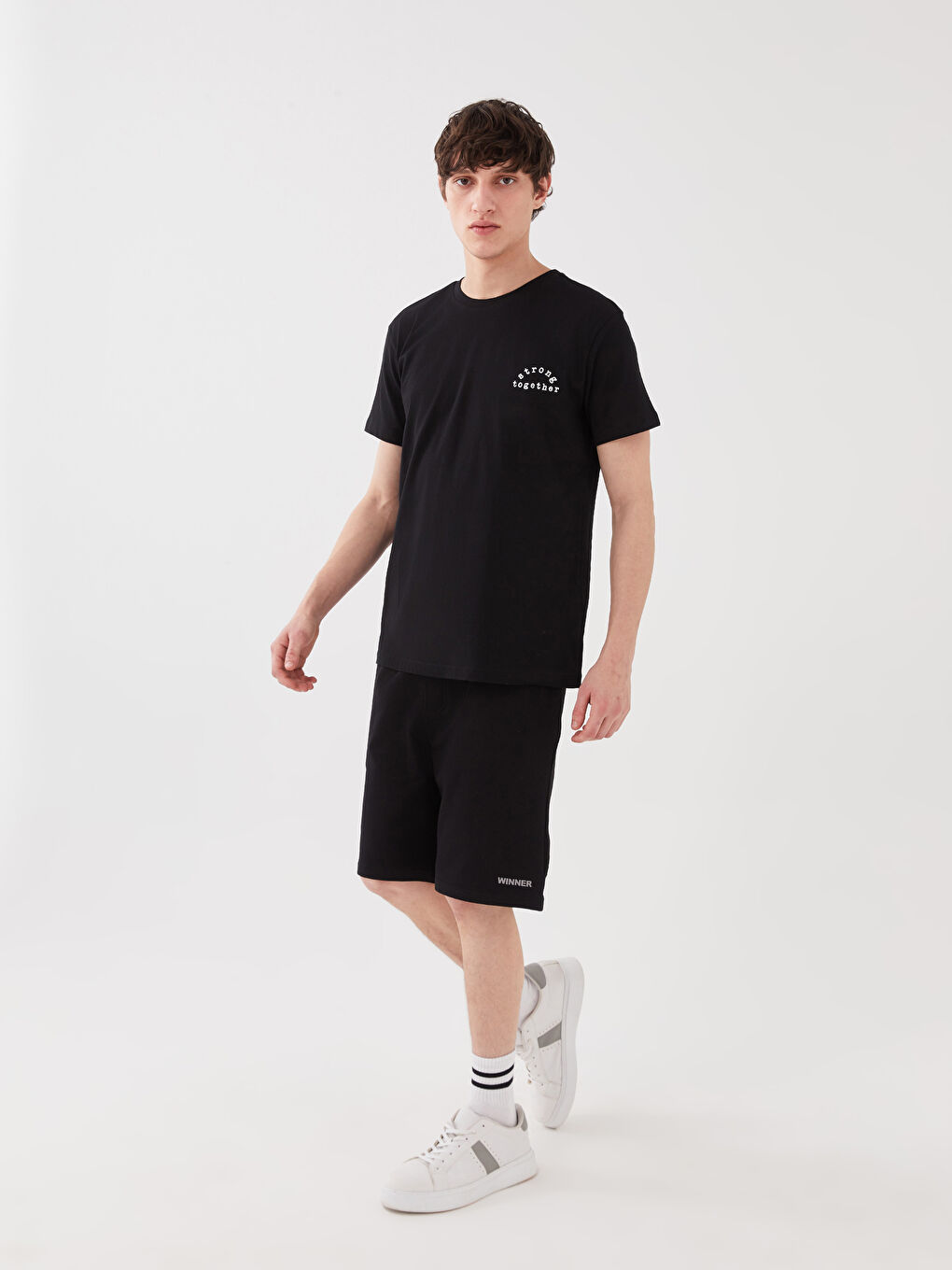 Siyah Standart Kalıp Erkek Bermuda Şort-1