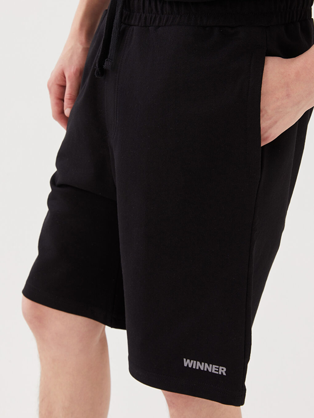 Siyah Standart Kalıp Erkek Bermuda Şort-2