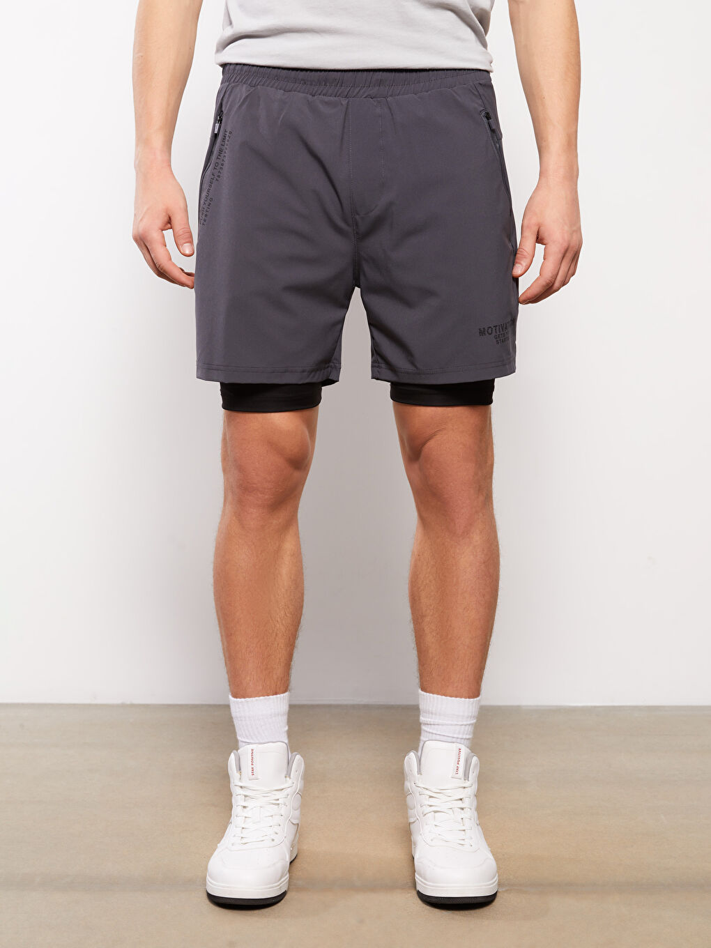 سروال قصير ضيق عادي للرجال-2