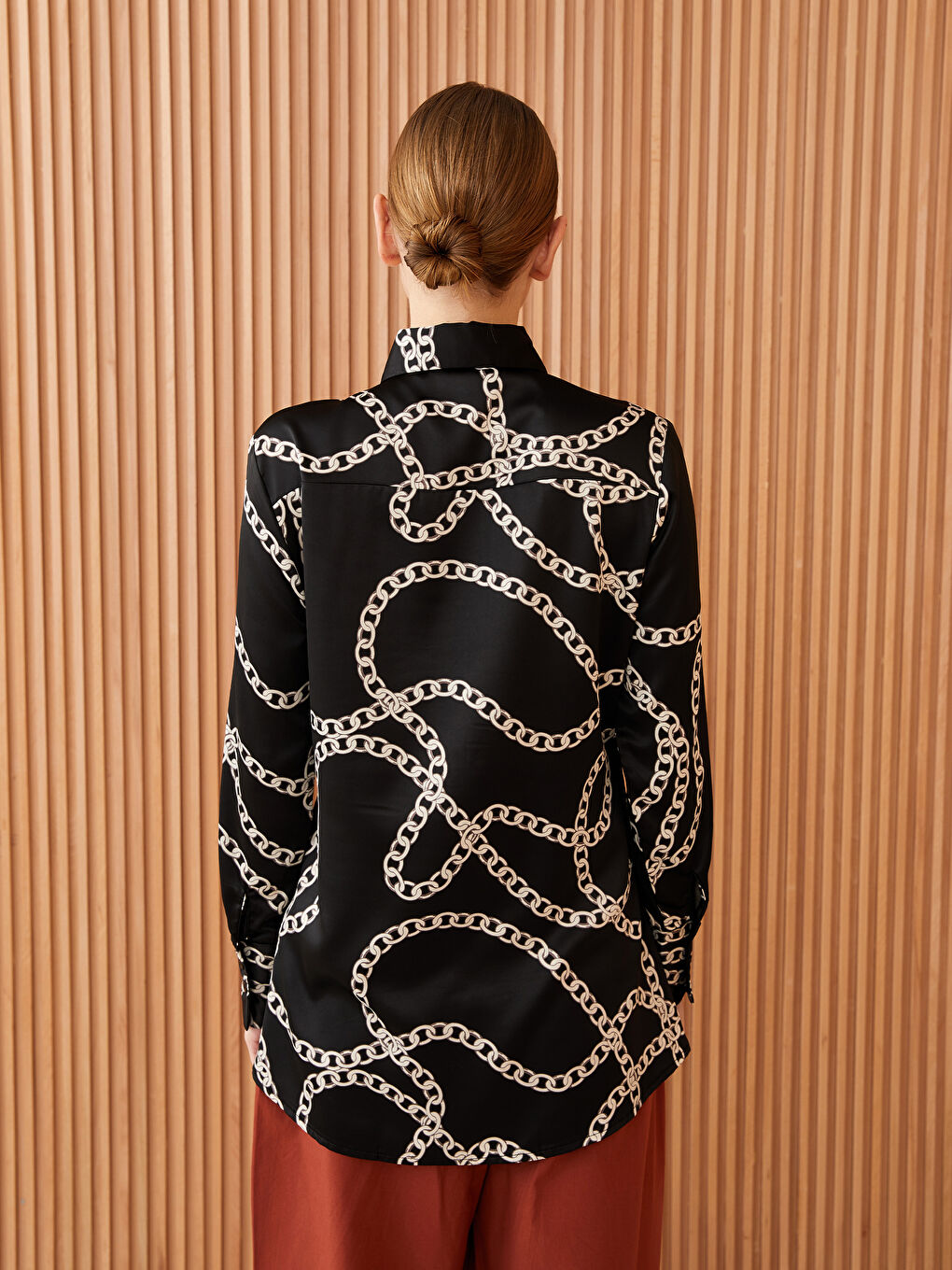 تونيك قميص ساتان منقوش للسيدات-4