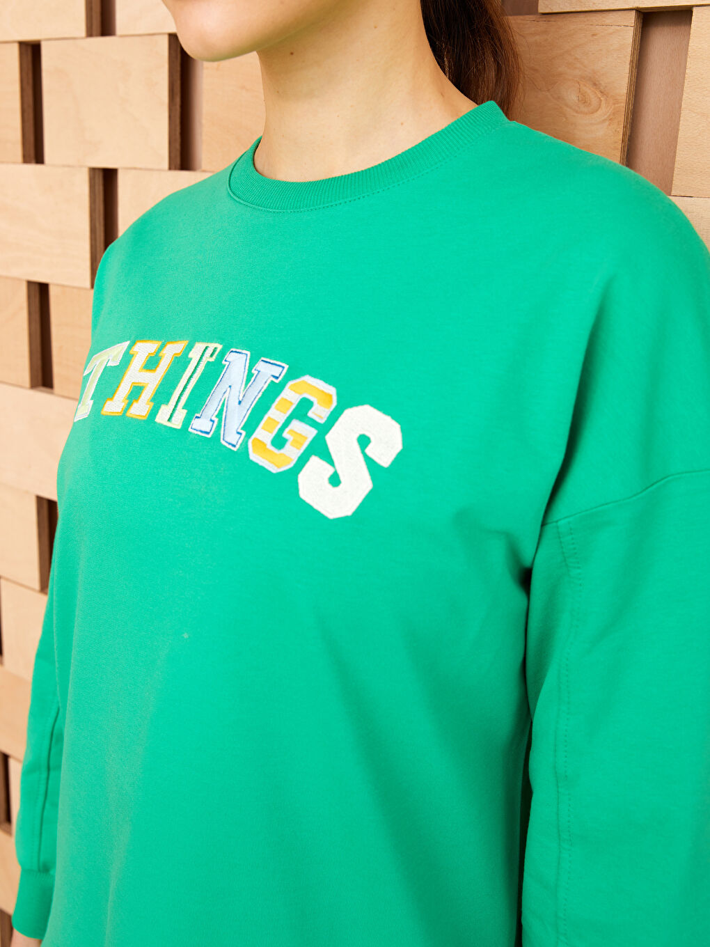 Yeşil Bisiklet Yaka Nakışlı Uzun Kollu Kadın Sweatshirt Tunik-3
