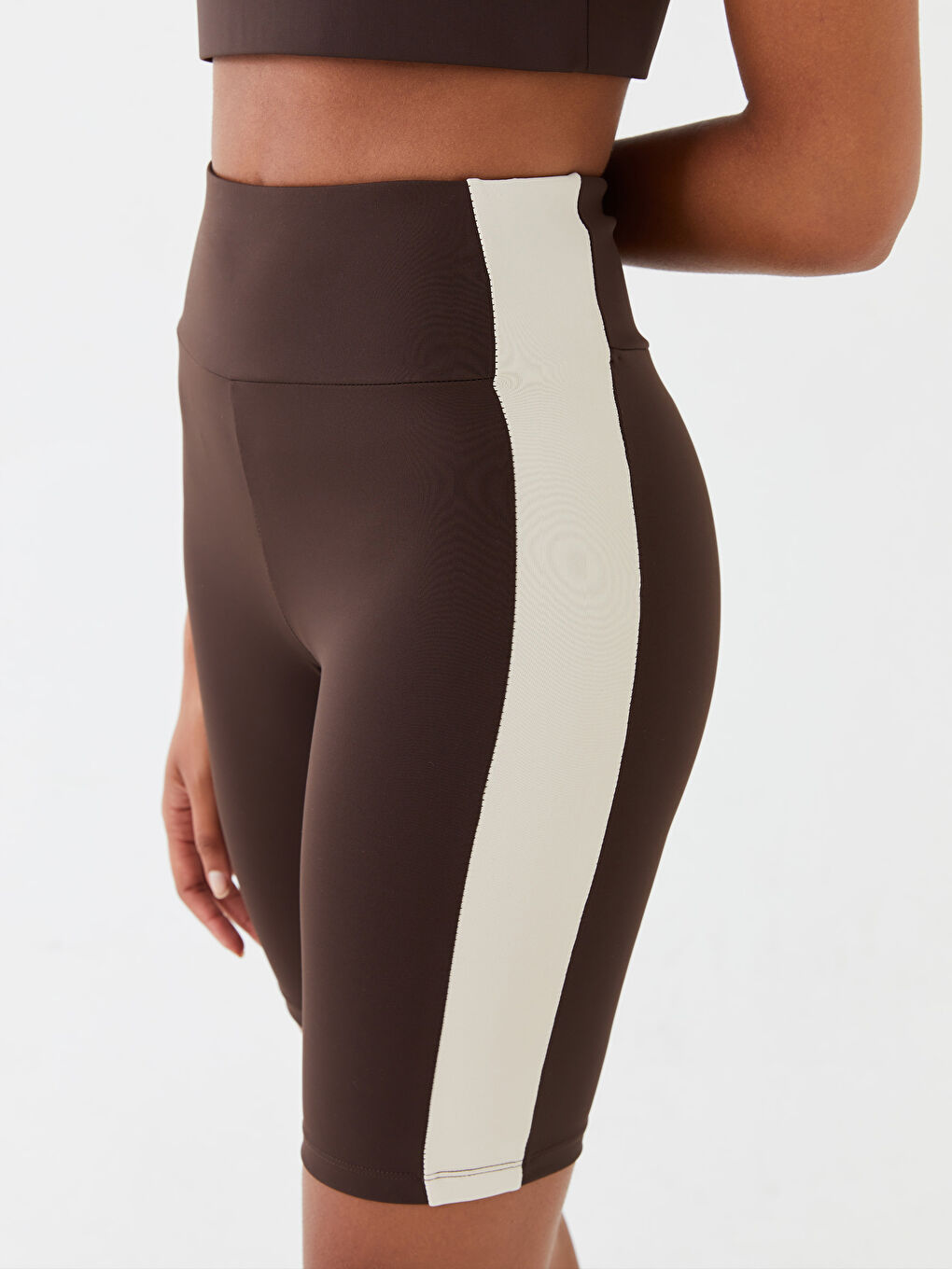 Shorts de Sport pour Femmes à Taille Élastique avec Bloc de Couleurs-3