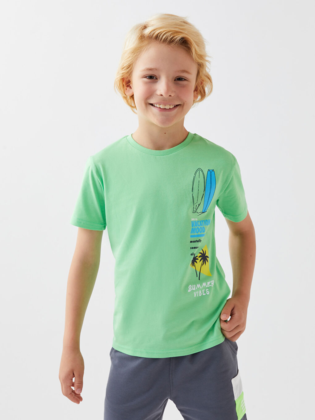 تيشيرت للأولاد بياقة دائرية كم قصير مطبوع-2