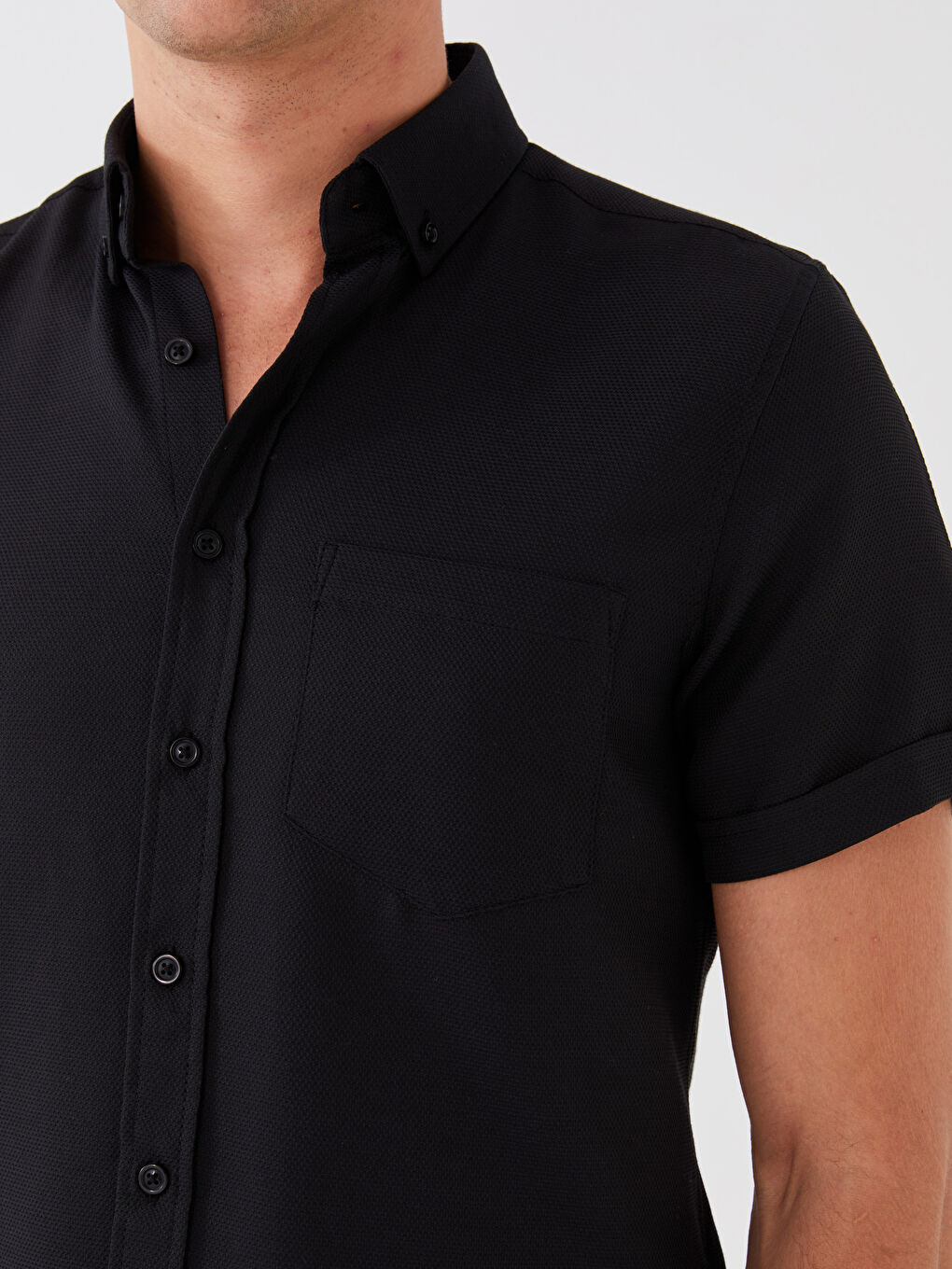 Siyah Regular Fit Kısa Kollu Armürlü Erkek Gömlek-3