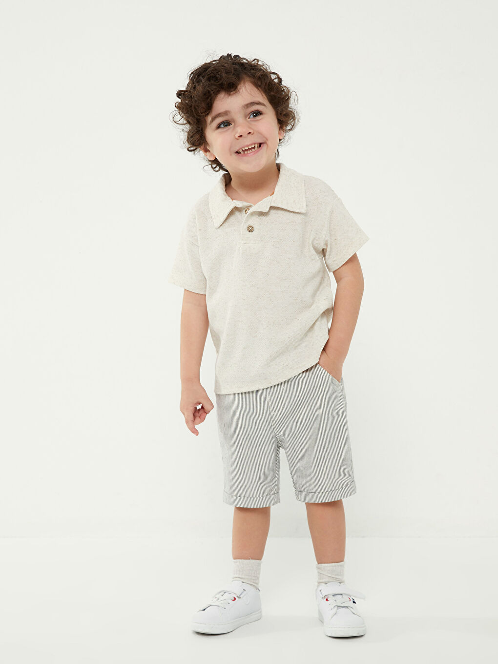 Beyaz Çizgili Erkek Bebek Şort-1