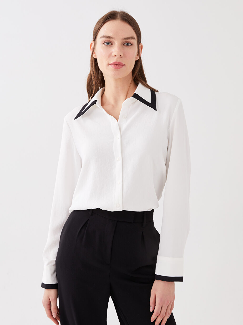 Beyaz Düz Uzun Kollu Aerobin Kadın Gömlek