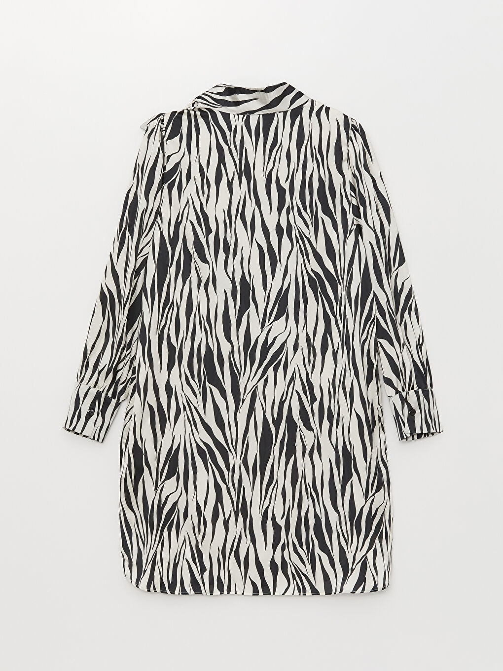 Siyah Bağlamalı Yaka Desenli Kadın Saten Tunik-6