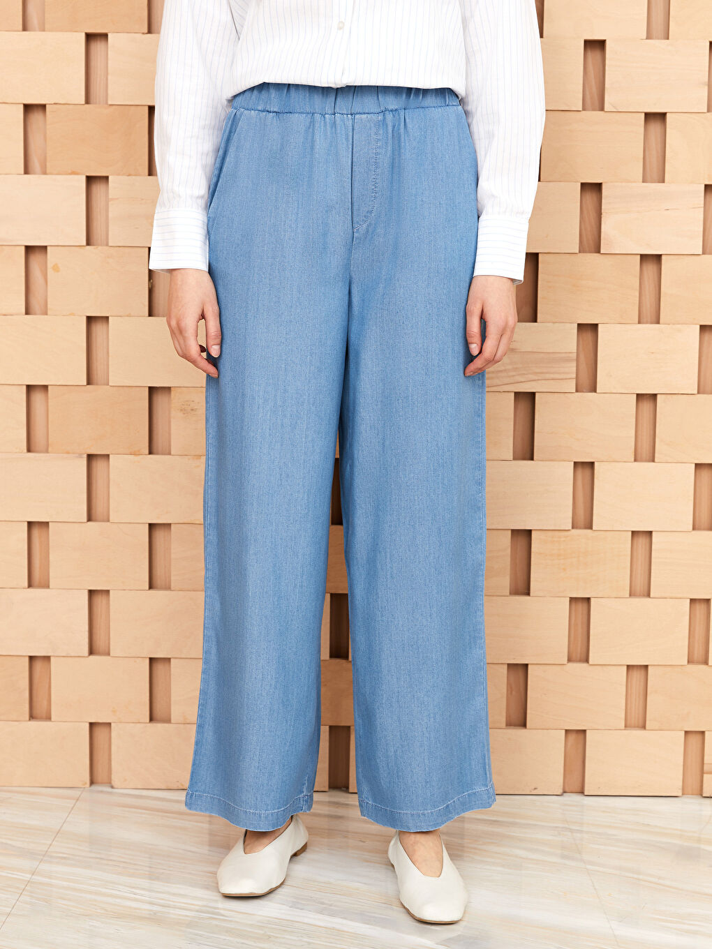 İndigo Beli Lastikli Rahat Kalıp Kadın Jean Pantolon-3