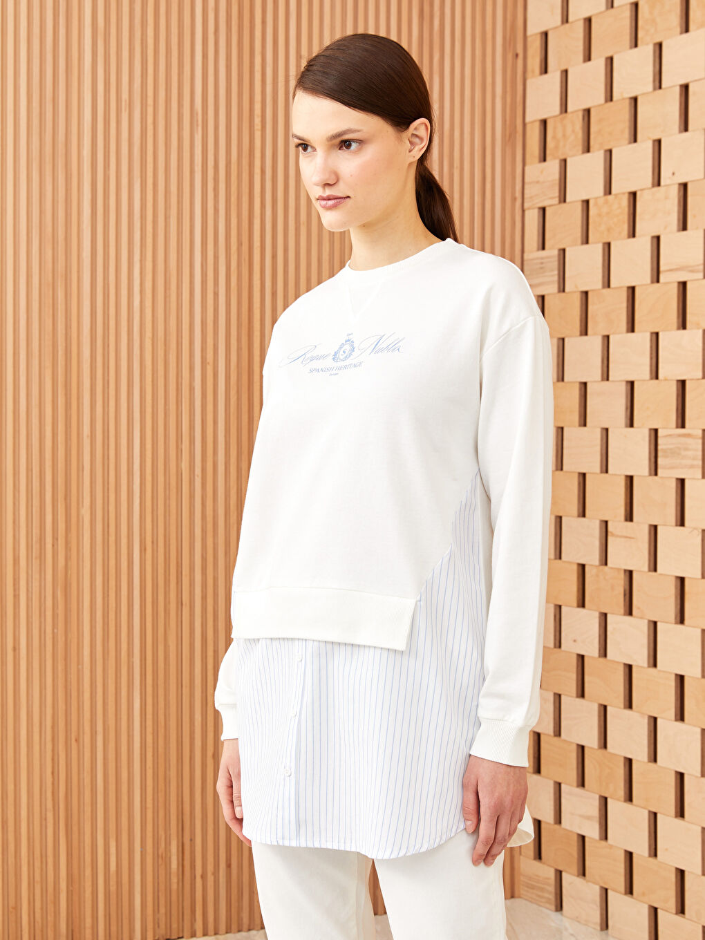 تونيك سويتشيرت نسائي بطباعة بياقة دائرية وكم طويل-1