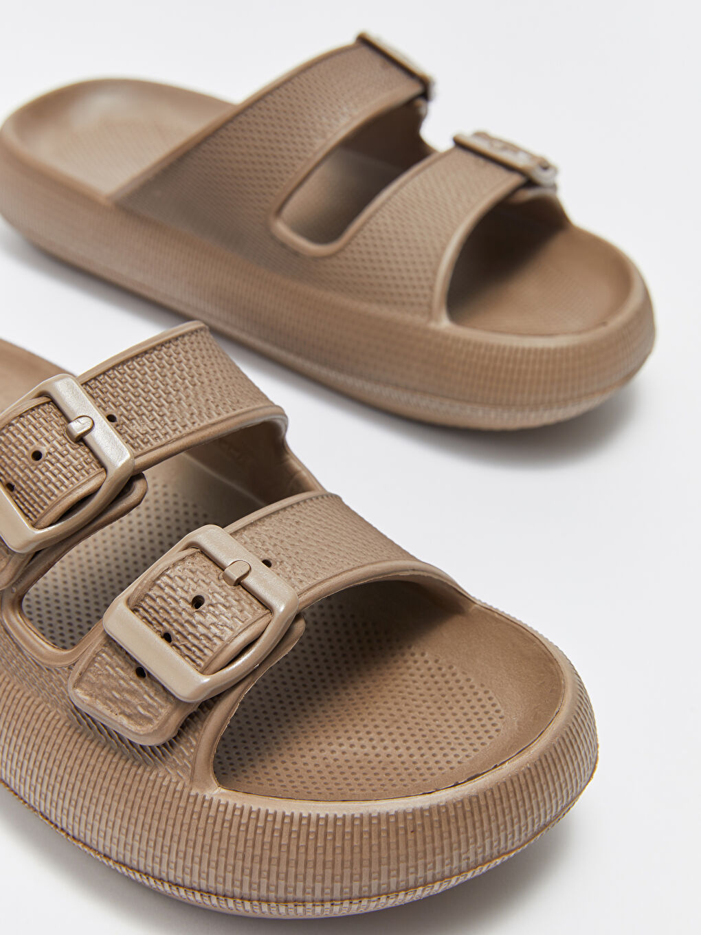 Bej Çift Bantlı Kadın Terlik-2