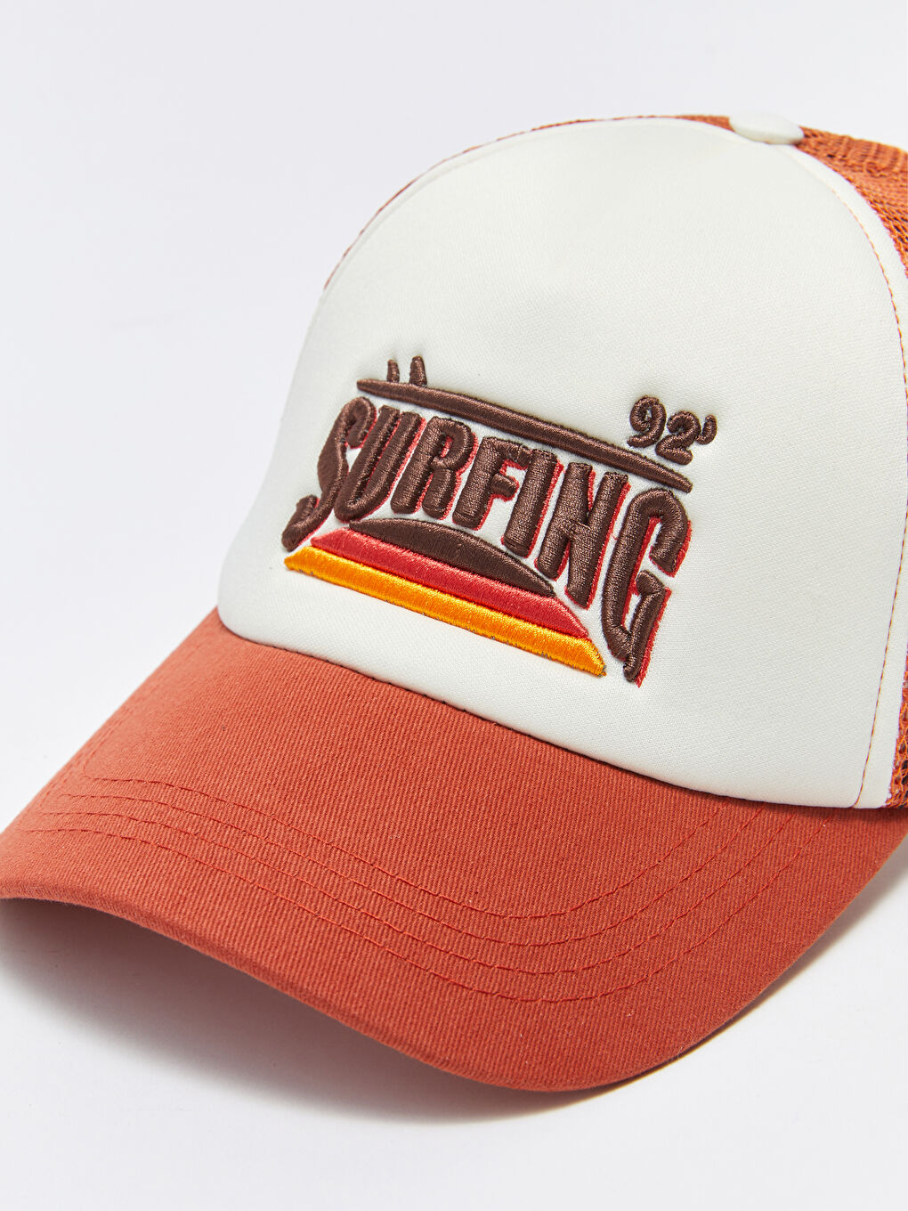 قبعة مطرزة للرجال-1