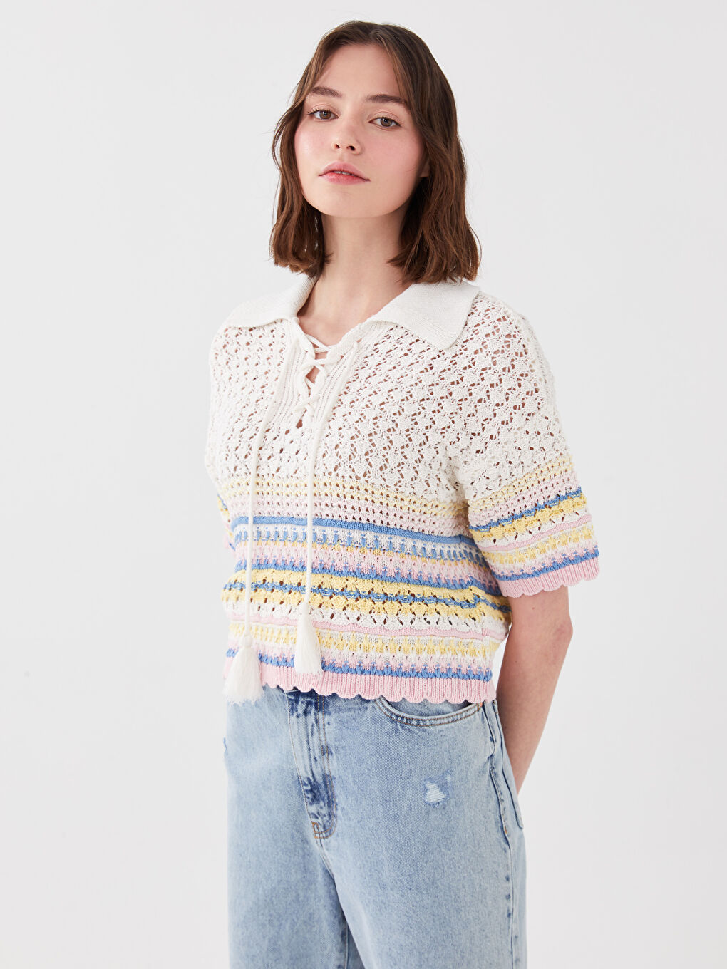 Ekru Polo Yaka Desenli Kısa Kollu Kadın Triko Kazak